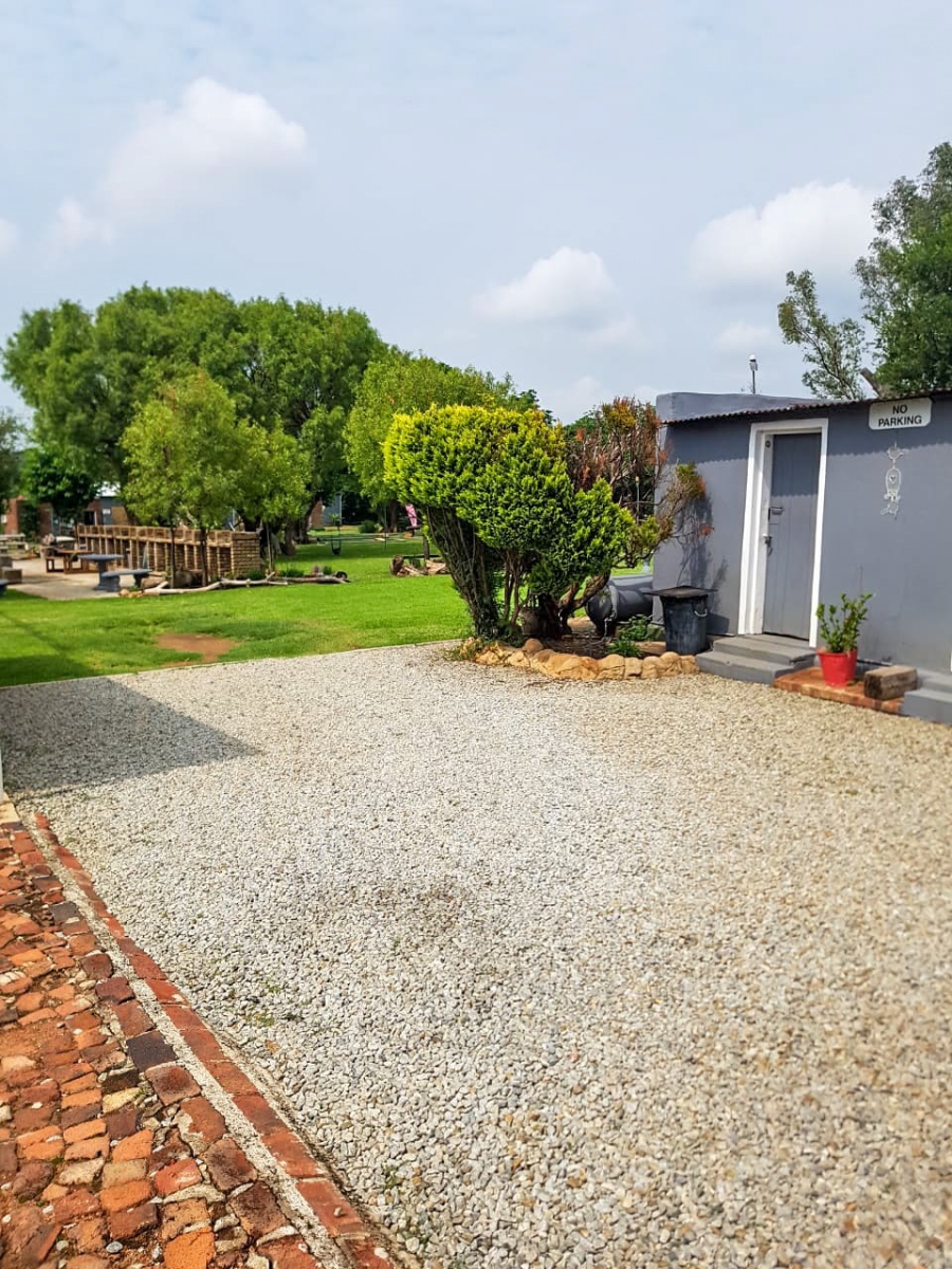  Bedroom Property for Sale in Wilkoppies North West